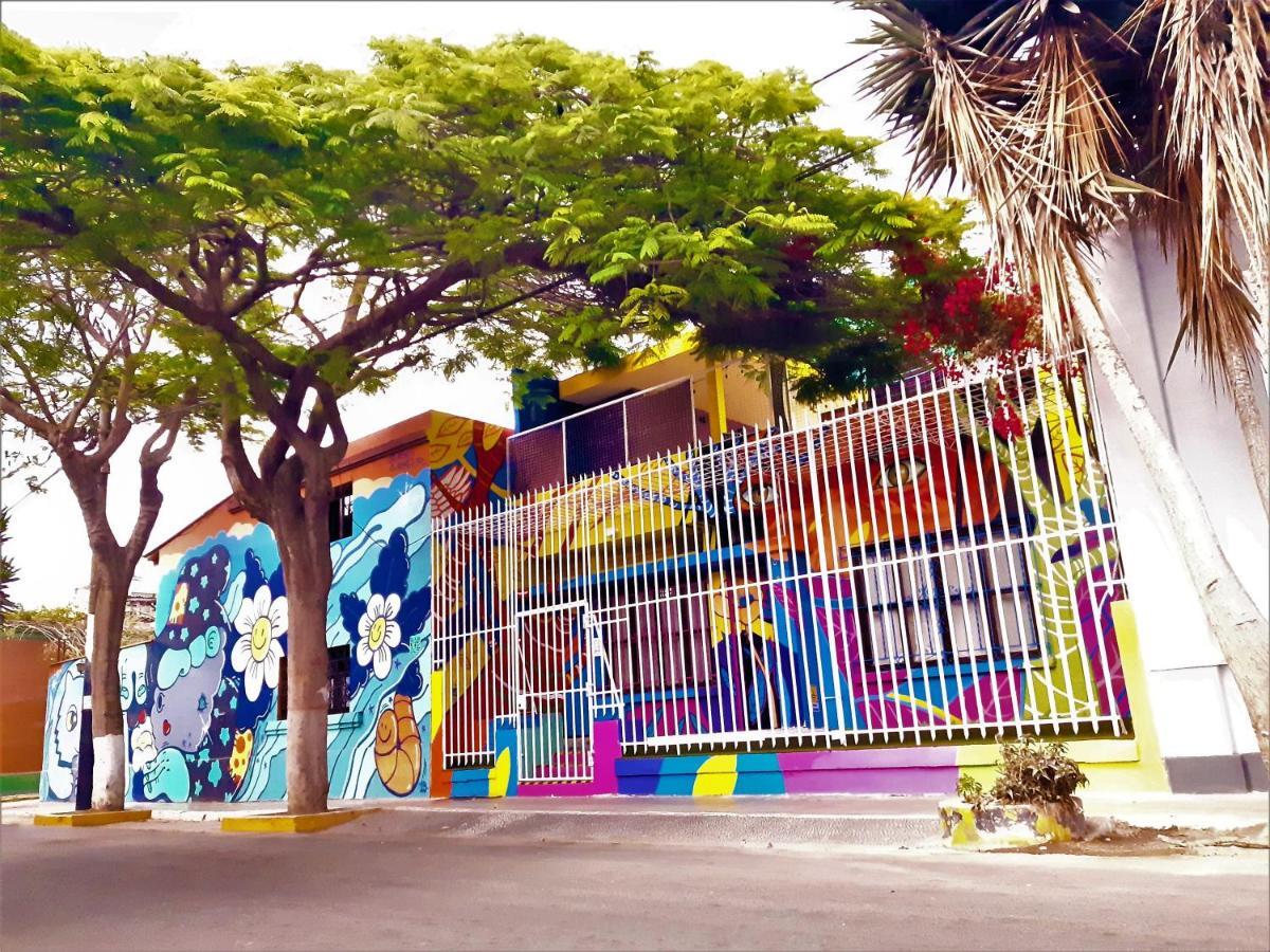 Happy Tree Hostel Peru Distretto di Distretto di Lima Esterno foto